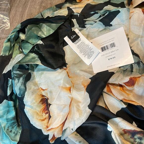 Echo
Floral Bloom Silk Square Scarf NEW - Picture 2 of 3